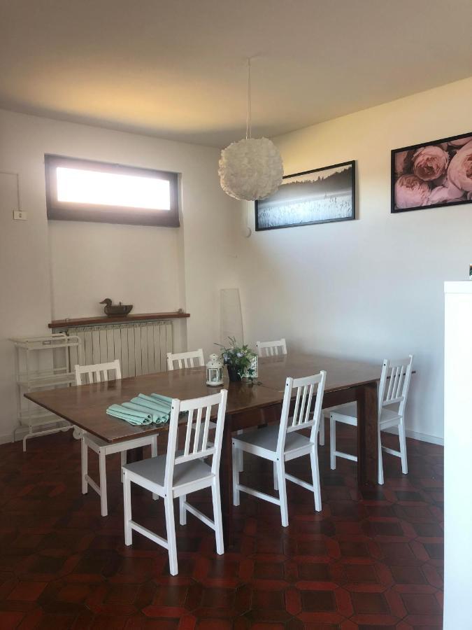 Casa Gaiani Villetta In Riva Al Lago Vista Mozzafiato Varano Borghi Exteriör bild