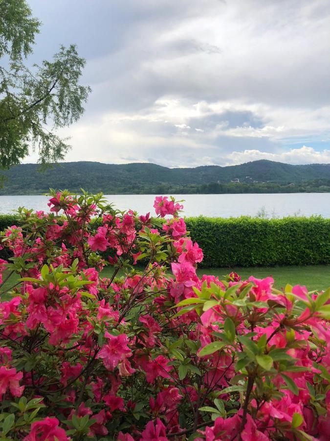 Casa Gaiani Villetta In Riva Al Lago Vista Mozzafiato Varano Borghi Exteriör bild