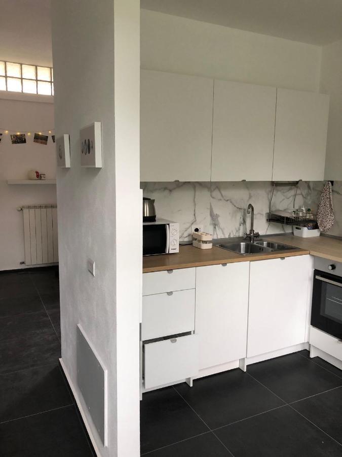 Casa Gaiani Villetta In Riva Al Lago Vista Mozzafiato Varano Borghi Exteriör bild